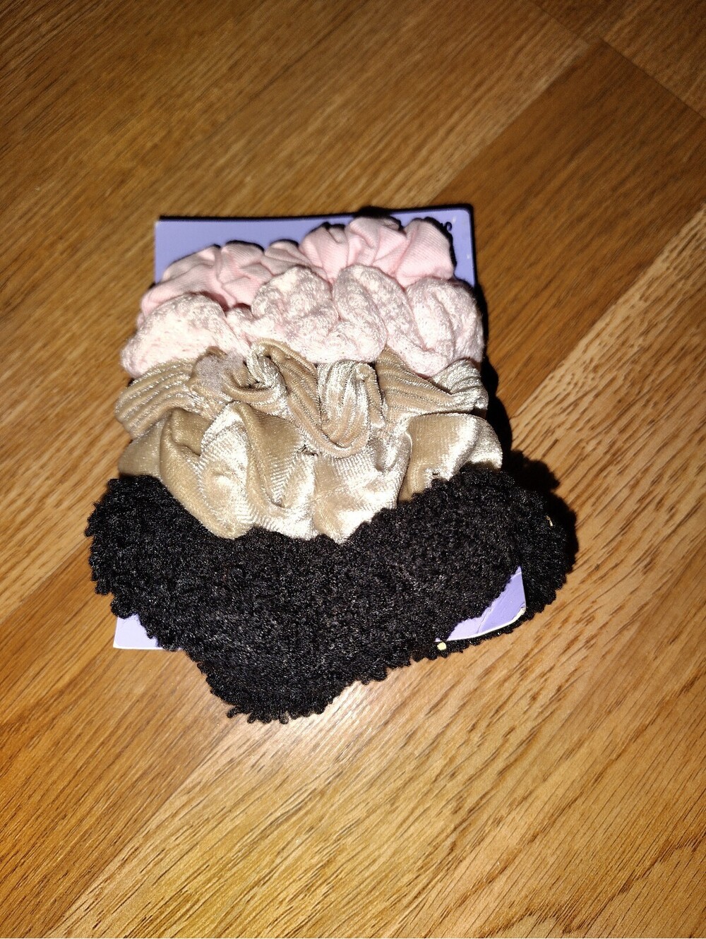 Claire's 4-Pack Assorted Cozy Textured Pink and Neutral Scrunchie Set